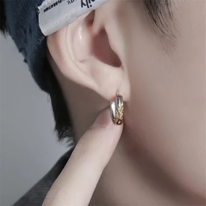 Hoop Earring with Luxury Flame Detailing - Image 3