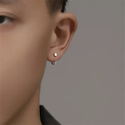U-shaped Earrings with Geometric Design - Image 4