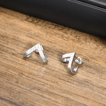 Wrap Stud Earrings with V-shaped Design - Image 4