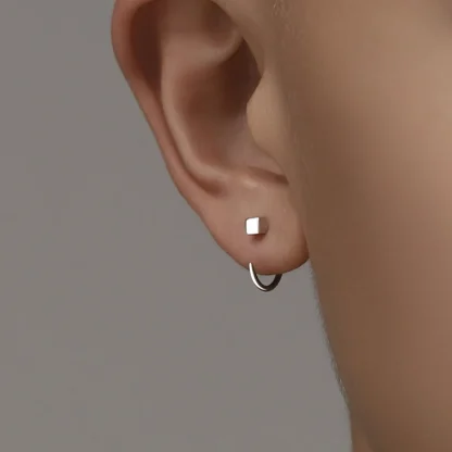 U-shaped Earrings with Geometric Design - Image 2