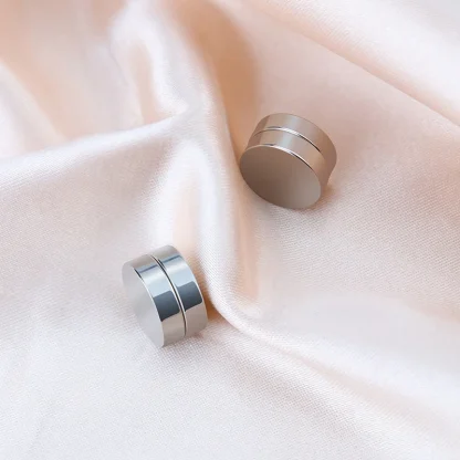 Unisex Non-Piercing Hoop Earrings - Image 3