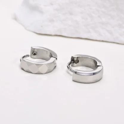 Sleek Geometric Solid Huggie Earrings - Image 4