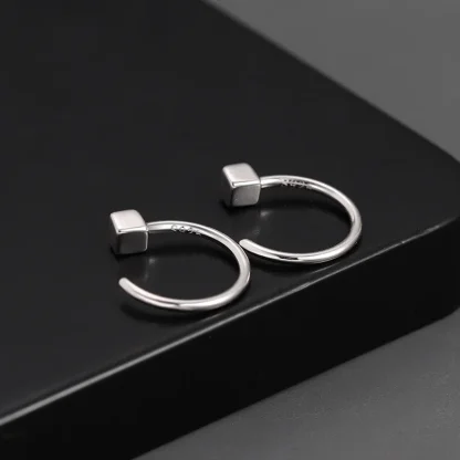 U-shaped Earrings with Geometric Design - Image 5