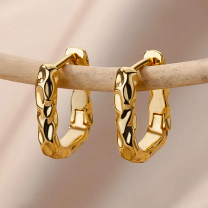 Elegant Lux Earrings with Pearl-like Charm - Image 3