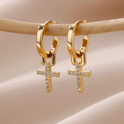 Elegant Lux Earrings with Pearl-like Charm - Image 7